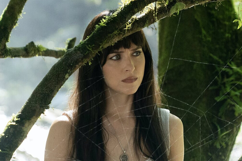 Dakota Johnson no tiene ni idea de lo que ha hecho en 'Madame Web', y rodar en pantallas azules no ayudó demasiado. "No sé si esto va a salir bien"