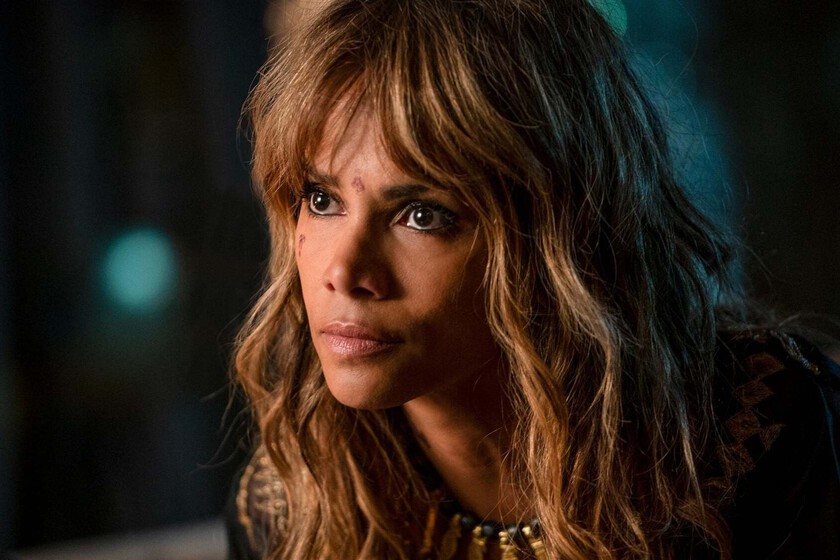 "Fui tan estúpida que lo rechacé". Halle Berry todavía se arrepiente de no haber protagonizado esta película de acción con Keanu Reeves