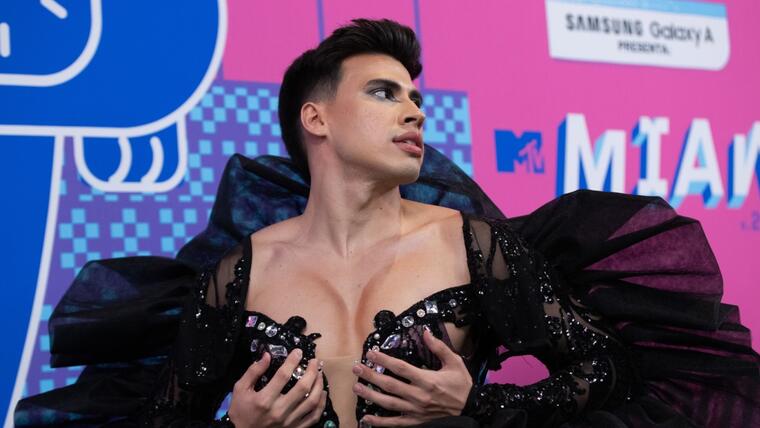 La Divaza hace su gran entrada en "La Casa de los Famosos"