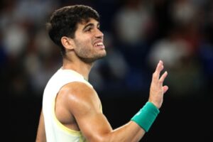 Alcaraz sale del Abierto de Australia derrotado por el alemán Zverev