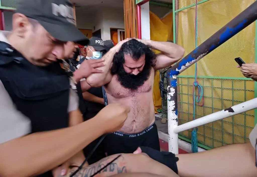 Noboa decreta protección para el gabinete; detenidos por ataque a canal de TV encaran cargos de terrorismo