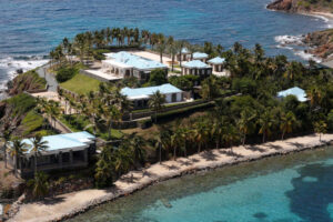 Revelan con nombres y apellidos a los que Jeffrey Epstein grabó en secreto con menores