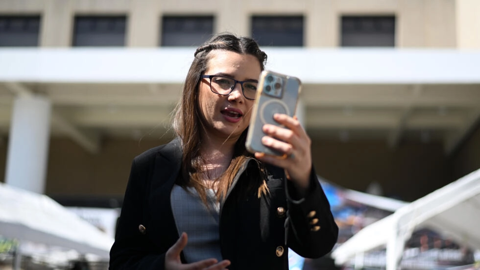 Indígenas y jóvenes, pilares de Arévalo para llegar al poder en Guatemala