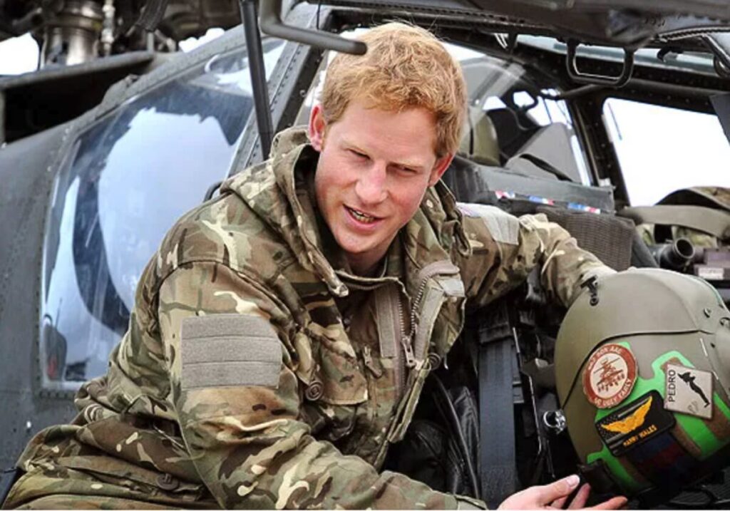 El príncipe Harry será reconocido como "Leyenda viviente de la aviación"