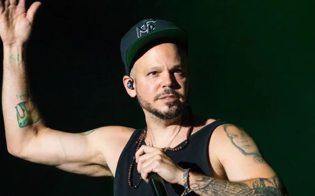 Residente se arrepiente de su pasado lírico