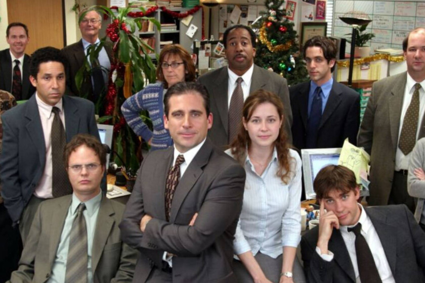 Bryan Cranston quiere hacer una película de 'The Office'... y el reparto original está totalmente a bordo