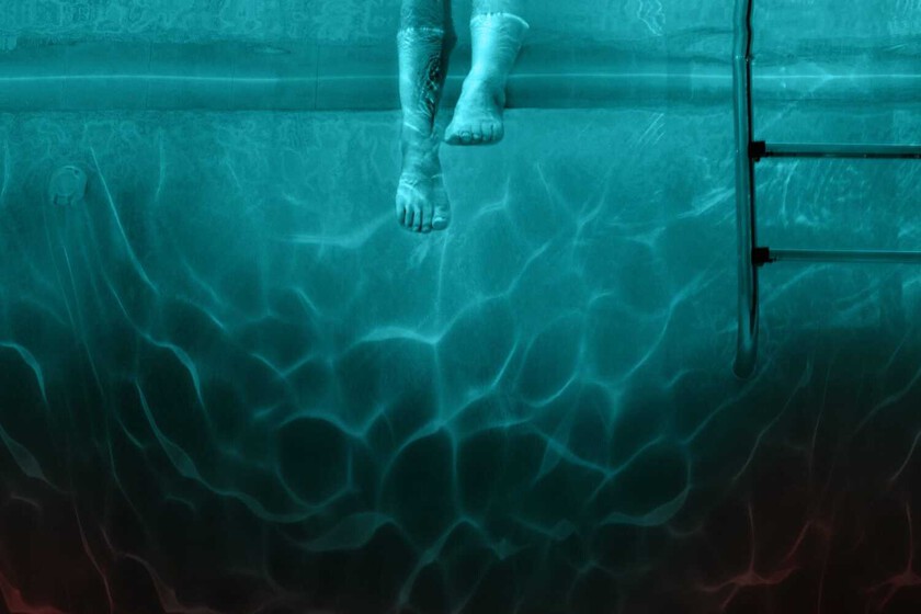 La piscina (2024), crítica - James Wan y Blumhouse quieren que bañarse de noche no vuelva a ser lo mismo, pero su nueva película de terror se queda en un chapuzón