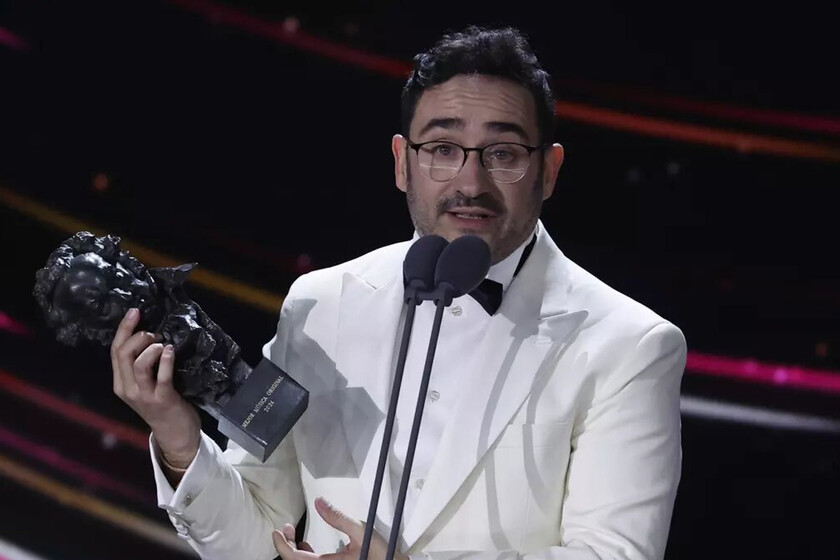 Premios Goya 2024, la insípida gala que alzó a los cielos a 'La sociedad de la nieve' y permitió a Pedro Almodóvar devolver el puñetazo contra el cine español