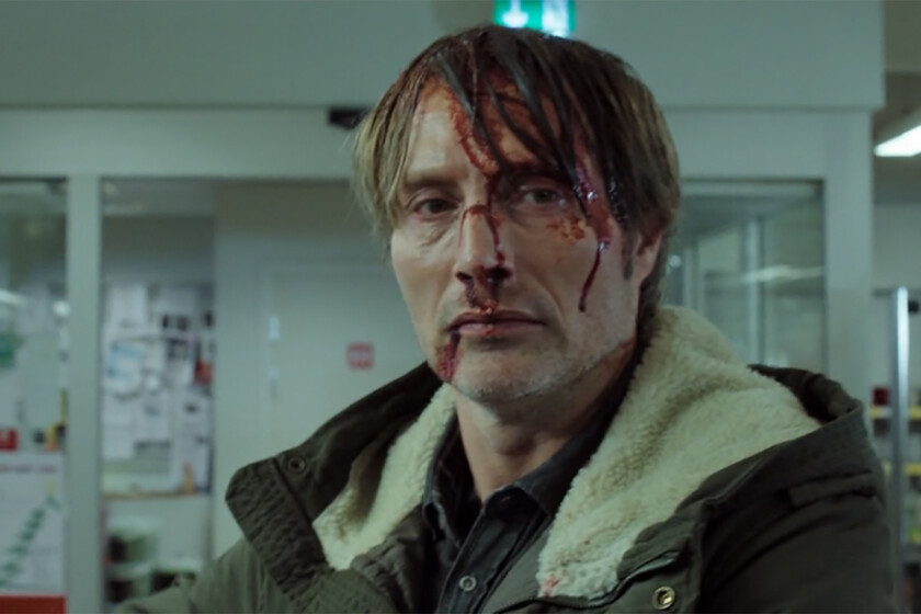 Es una de las mejores películas de Mads Mikkelsen y la puedes ver gratis en streaming. Un potente retrato social que fue nominado al Óscar