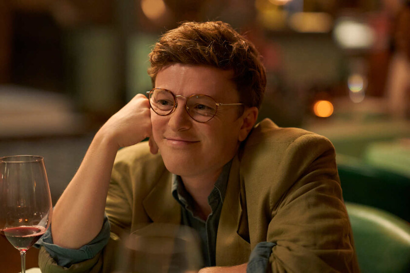 La miniserie que arrasa en Netflix y tiene puntuación casi perfecta. Una historia de amor a lo largo de dos décadas que mejora la película con Anne Hathaway y Jim Sturgess