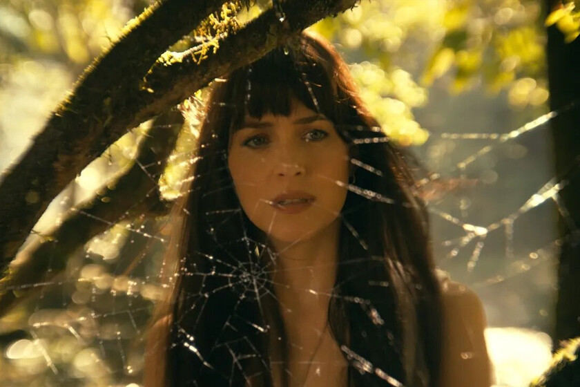 Dakota Johnson recuerda aquella vez que la expulsaron de un casting por la razón más absurda posible. "El feedback fue que era pretenciosa"