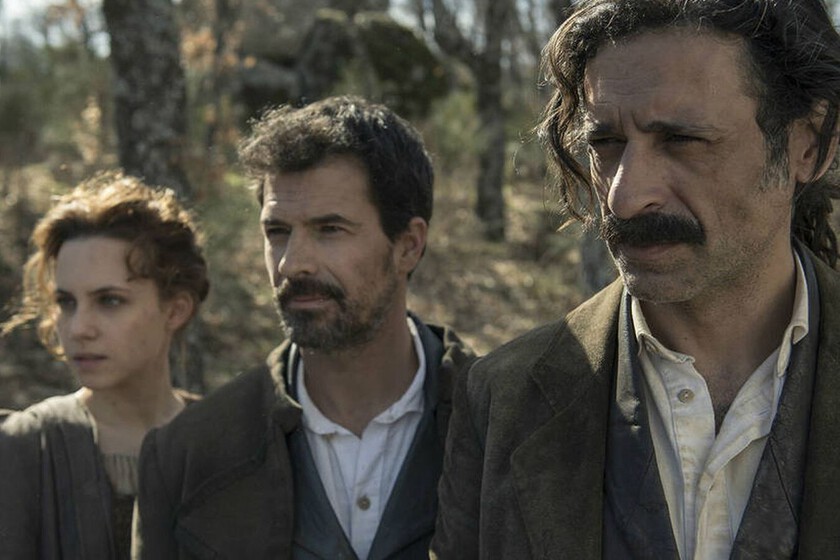 "Sin cortarse un pelo". 'El ministerio del tiempo', plagiada en la BBC sin miramientos con 'The ministry of time'