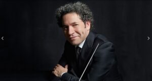 Gustavo Dudamel gana el Grammy a mejor actuación de una orquesta
