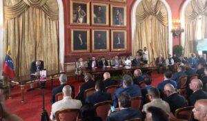 Partidos políticos, empresarios y religiosos firmaron este miércoles la propuesta del calendario electoral que será enviado al CNE