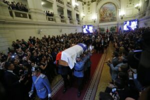 Chile da el último adiós a Piñera en un emotivo y solemne funeral de Estado