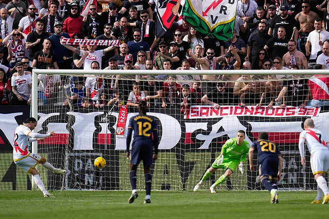 Real Madrid ha dejado dos puntos en Vallecas, empate a uno con el Rayo