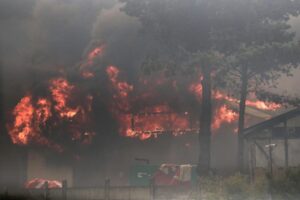 Asciende a 46 el número de muertos en los múltiples incendios que devastan el centro de Chile