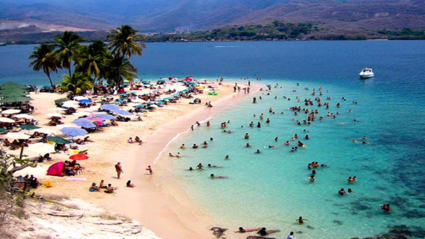 Lo que hacen algunos venezolanos para disfrutar vacaciones en Margarita