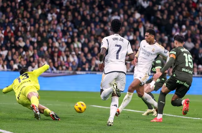Real Madrid goleó al Girona 4-0 La Liga