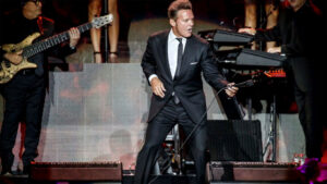 Luis Miguel hace el concierto más lucrativo de su carrera