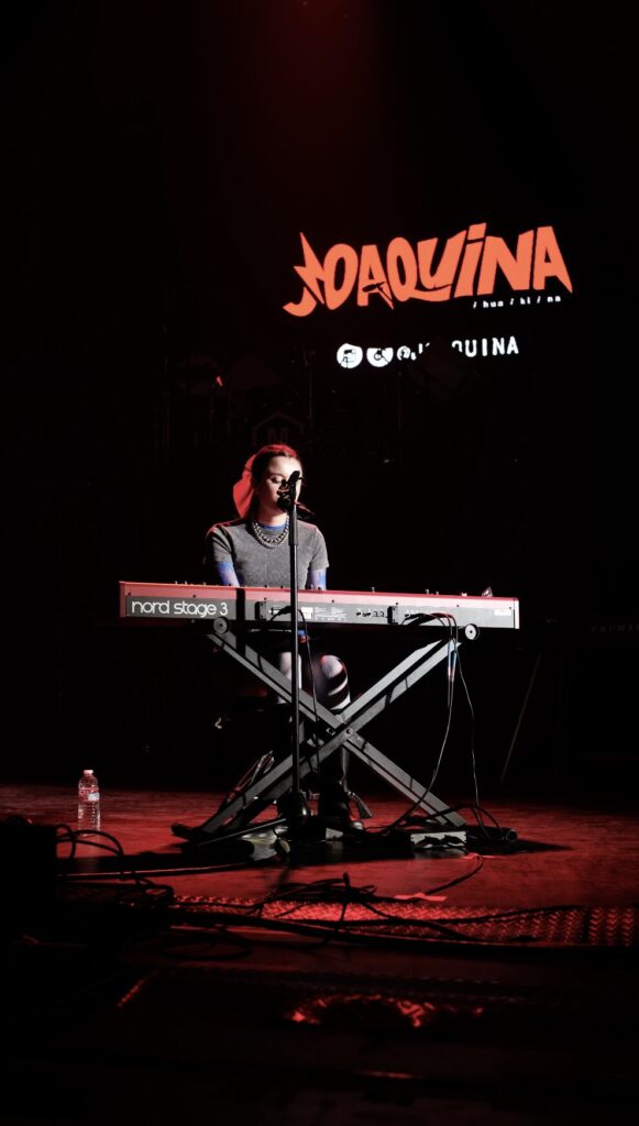 Joaquina abre el concierto de Morat