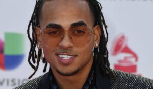 Ozuna reveló cuánto dinero tenía el día de la primera cita con su esposa