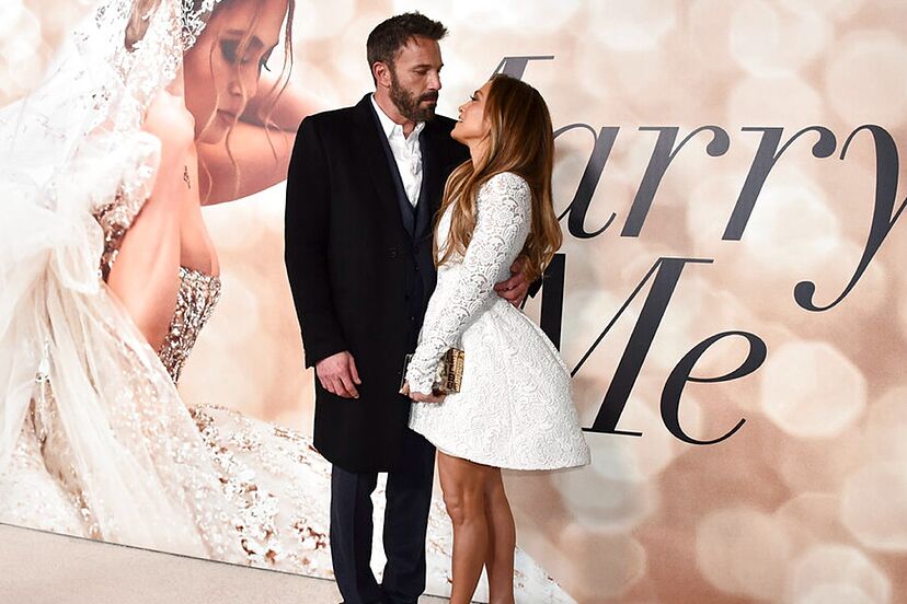 ¡Increíble! JLo y Ben dejan el cine como lo encuentran