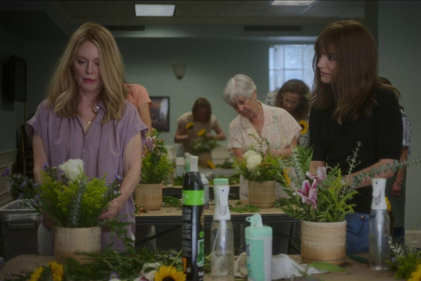 Secretos de un escándalo, (2023) crítica - Un despiece con acierto de la “peli de tarde” y el morbo por la historias reales. Un gran melodrama que estaría más reconocido si Hollywood supiera reírse de sí mismo