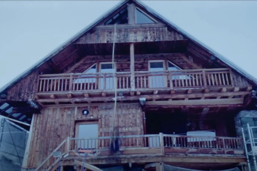 Ya se puede alquilar la casa de 'Anatomía de una caída' en Airbnb. ¡Cuidado con asomarse al balcón!