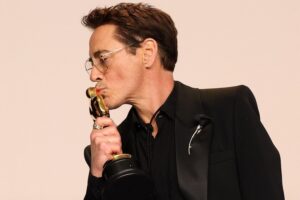 Drogadicción, alcoholismo y múltiples arrestos. Así fue el pasado de Robert Downey Jr. antes de ganar el Oscar por 'Oppenheimer'