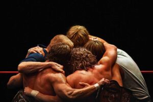 ‘El clan de Hierro’ es la película de deportes más triste desde ‘Million Dollar Baby’. Una implacable tragedia familiar en el mundo del wrestling con un deslumbrante Zac Efron