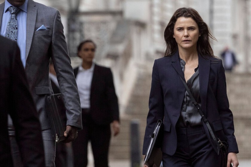 'La diplomática' (2023) crítica: Vine por las intrigas políticas y me quedé por el salseo