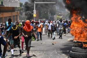 EE UU anuncia un plan para evacuar a sus ciudadanos atrapados en Haití