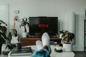 Los seis mejores chollos en Smart TVs, proyectores y más antes de la Fiesta de las Ofertas de Primavera de Amazon