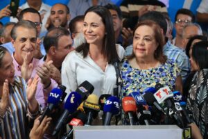 La Plataforma Unitaria Democrática denunció impedimentos para inscribir a su aspirante