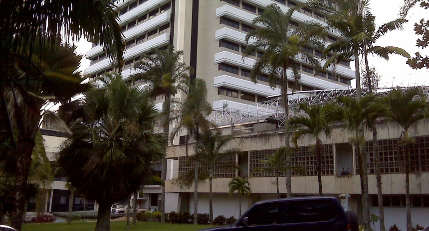 Hombre asesinó a su mamá internada en una clínica de Caracas y luego se quitó la vida