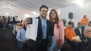 Daniel Ceballos presentó su postulación por el partido Arepa