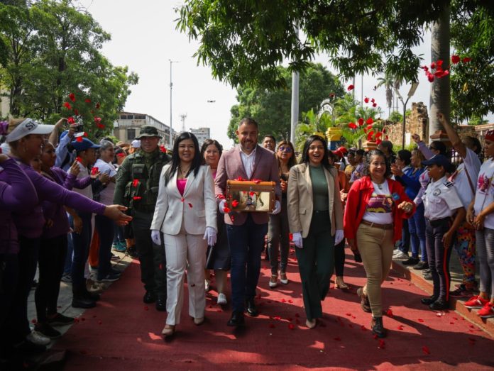 Inicia traslado de los restos simbólicos de Eulalia Buroz al Panteón Nacional