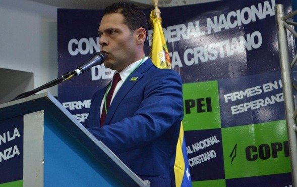 Juan Carlos Alvarado inscribió formalmente su candidatura ante el CNE