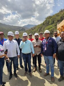 Impulsan Plan de Asfaltado con voladura en Canteras de Caracas
