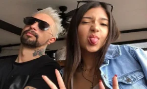 Sophia Gómez sorprende con su fluidez en el idioma del amor