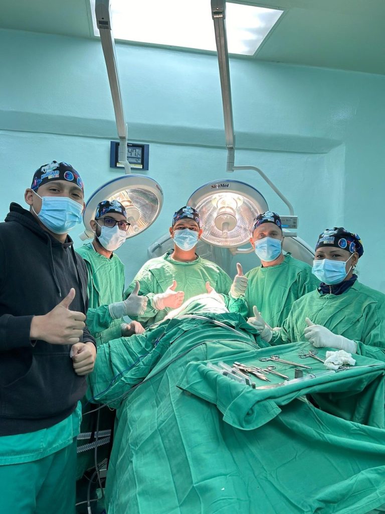 Primera operación cerebral a mujer despierta se hizo en Venezuela