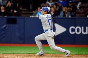 Los Dodgers vencen a Padres en el juego inaugural de la MLB en Seul
