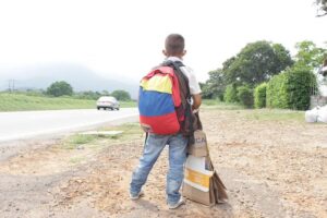 Adolescente venezolano es compensado con 370 mil dólares tras injusta detención en Trinidad y Tobago