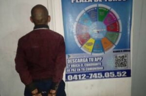 Capturaron en flagrancia a un docente violando a su hijastra en el sur de Valencia