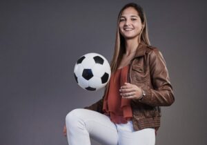 ¡No es el Fútbol! El deporte que llama la atención a Deyna Castellanos en EEUU