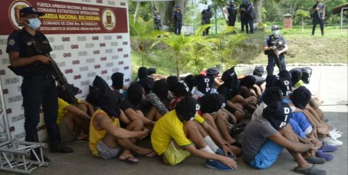 Funcionarios policiales detenidos por sus vínculos con alias "Carlos Capa" en Yare y Cúa