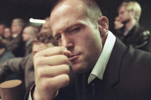 Humor y violencia en una de las mejores películas de Guy Ritchie. 'Snatch. Cerdos y diamantes' cuenta con una edición en Blu-ray por menos de 10 euros