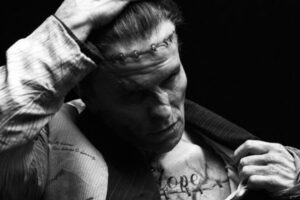 Christian Bale se convierte en Frankenstein en las primeras imágenes de 'The Bride'. La nueva película de Maggie Gyllenhaal pinta cada vez mejor