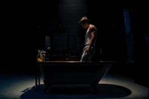 La directora de 'Saltburn' aclara que la famosa escena de la bañera fue la imagen que inspiró toda la película."Es repugnante e insólitamente sexy"